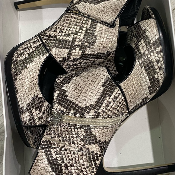 Calvin Klein: Lenora Classic Python Print Open Toe Heel - Picture 9 of 11